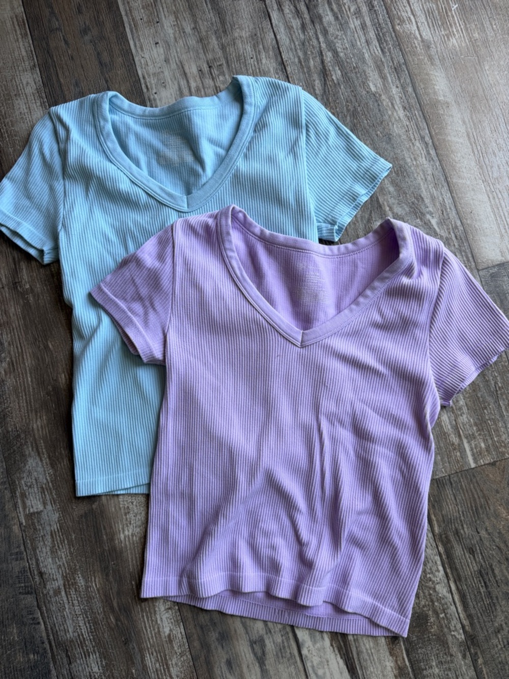 No Boundaries Ribbed Comfy V-Neck Tee Duo - Light Blue & Lavender Size L 11-13